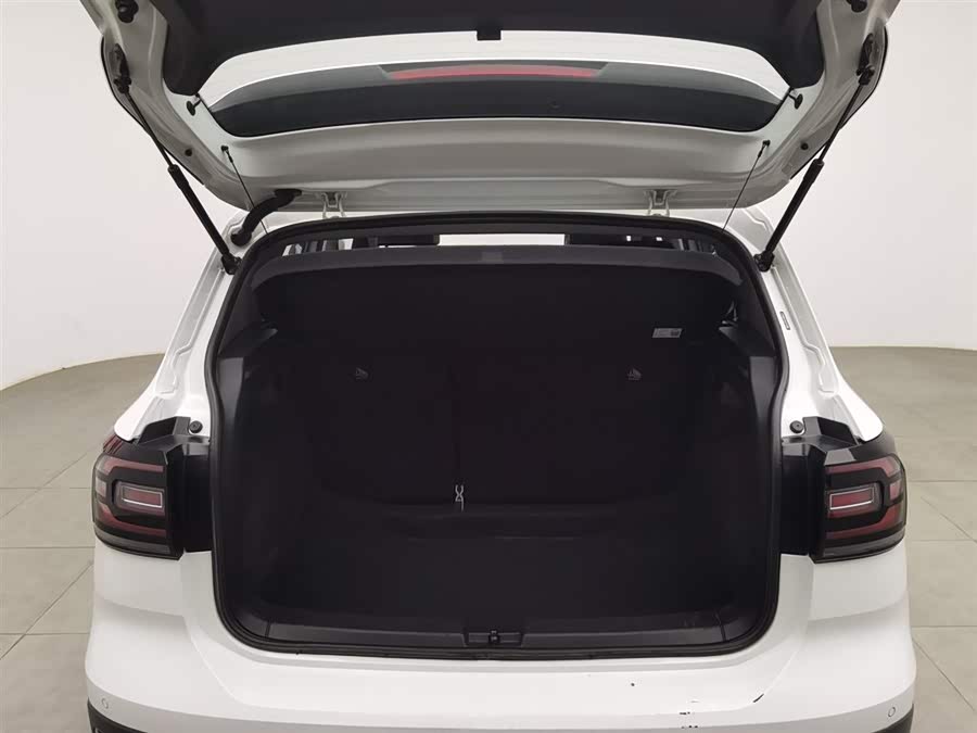 Volkswagen Tacqua 2020 car image #17