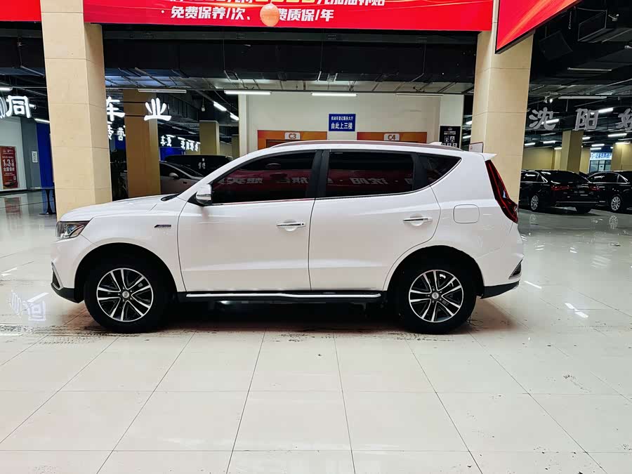 GEELY Vision X6 2019 immagine di auto #17
