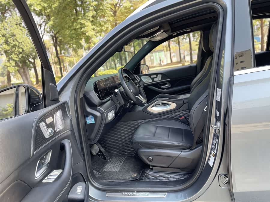 Mercedes-Benz 2020 car image #17
