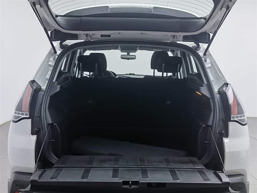 Peugeot 3008 2019 car image #17