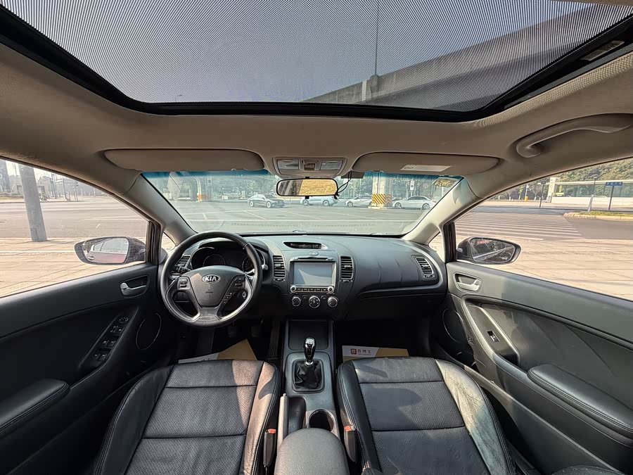 Kia K3 2014 car image #17