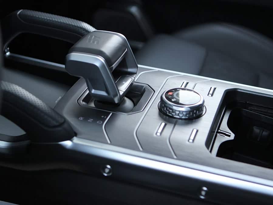 Jetour Traveller 2024 car image #17