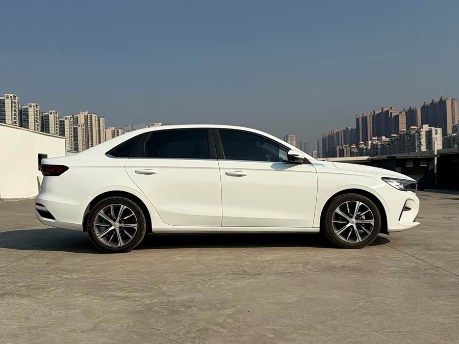 GEELY Emgrand 2022 car image #17