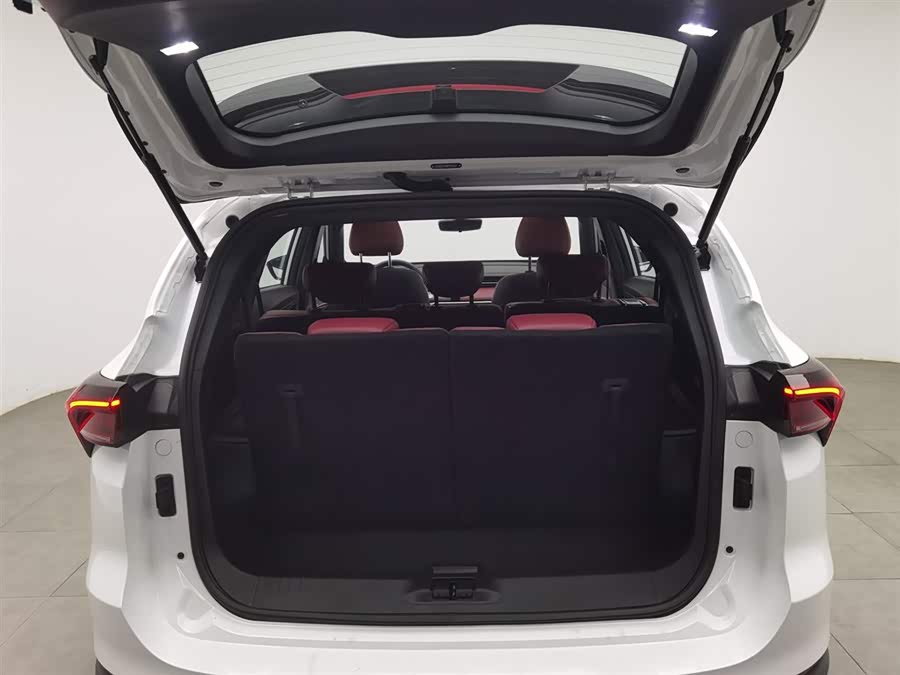 Jetour X70 PLUS 2022 car image #17