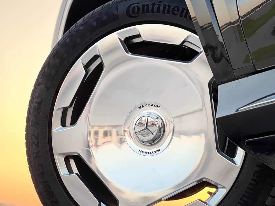 Mercedes-Benz GLS Class 2024 car image #17