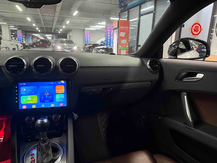 Audi TT 2012 car image #17