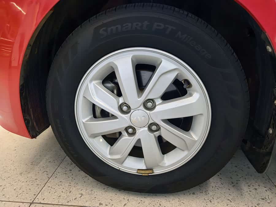 起亚 起亚K2 2015 汽车图片 #17