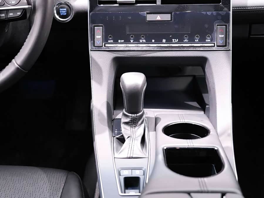 Toyota Avalon 2019 car image #17