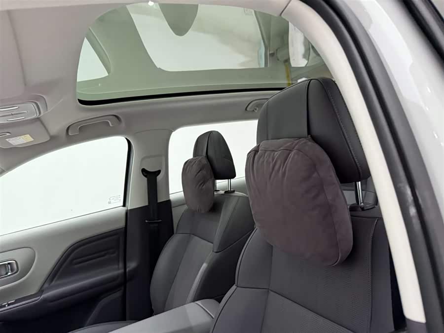 零跑汽车 零跑B10 2025 汽车图片 #17