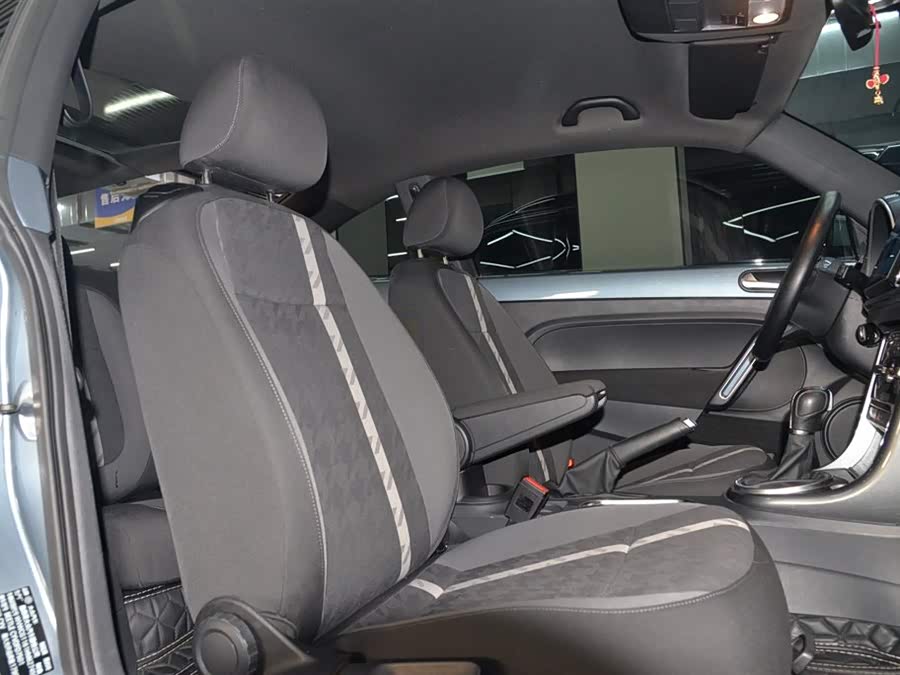 Volkswagen Beetle 2017 immagine di auto #17