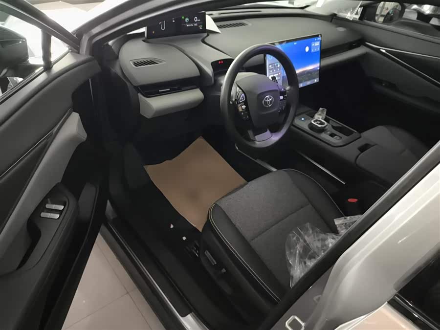 Toyota bZ5 2025 car image #17