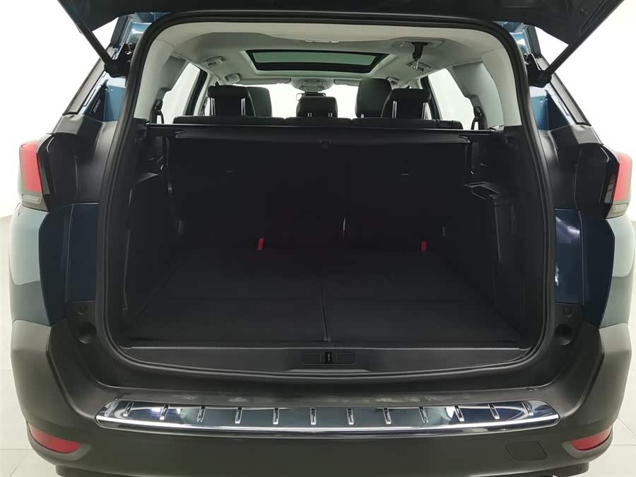 Peugeot 5008 2018 car image #17