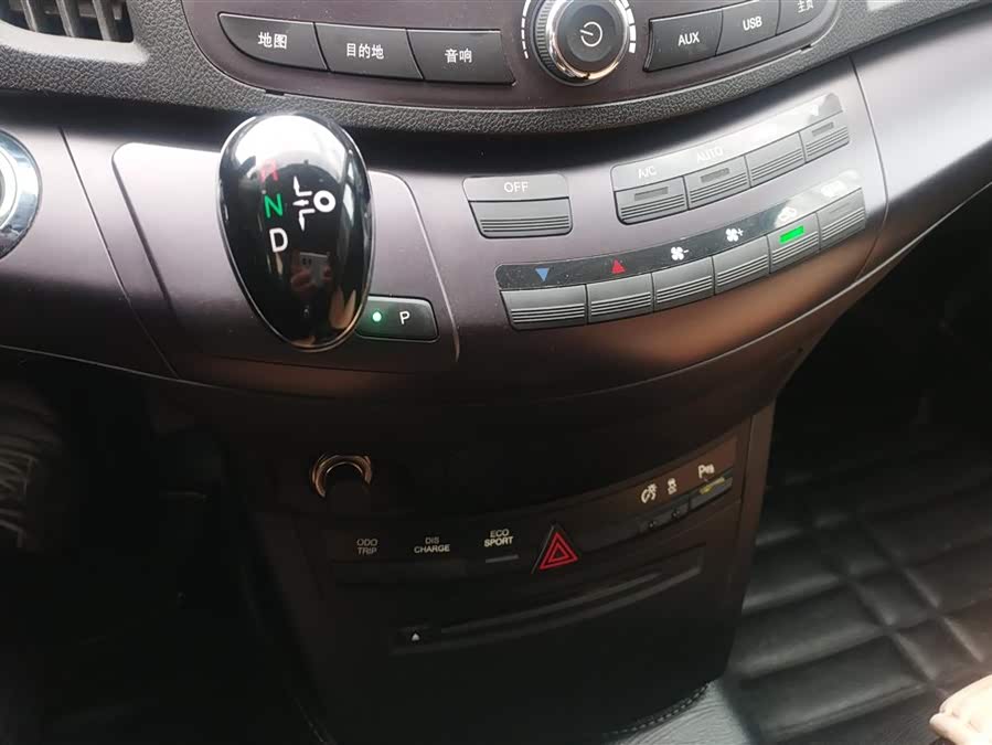 BYD e6 2016 #17 BYD e6 2016 car image #17