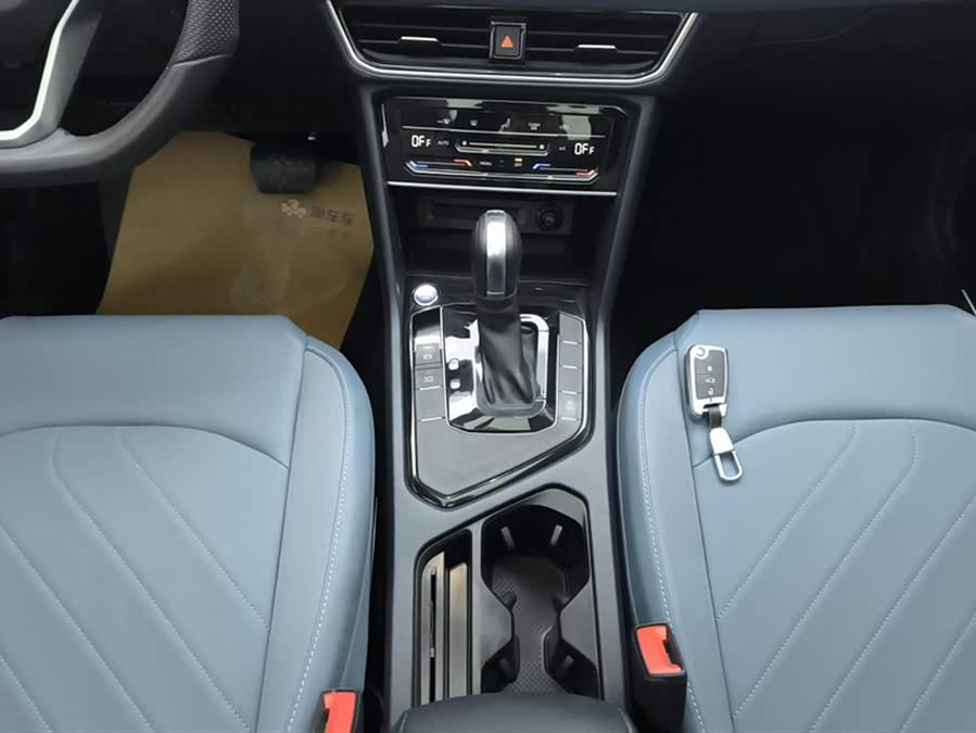 Volkswagen Tharu 2024 immagine di auto #17