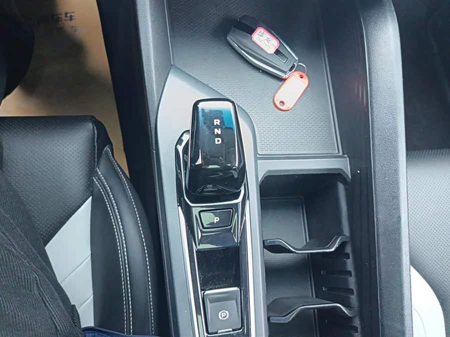 GEELY Binray 2023 car image #17