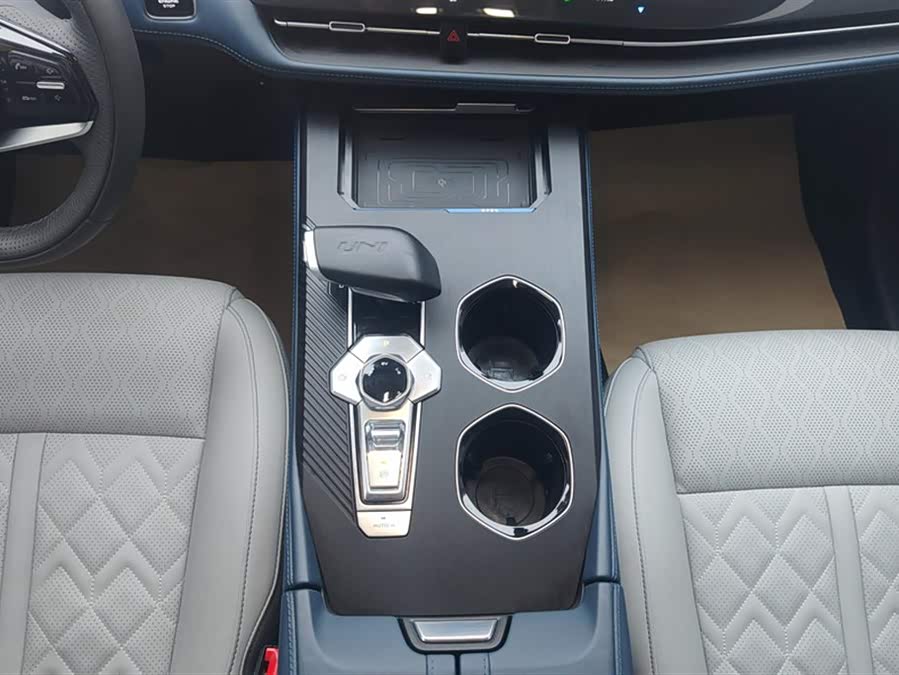 Changan UNI-K iDD 2022 #17 Changan UNI-K iDD 2022 car image #17