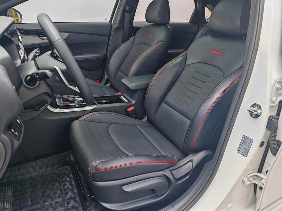 Kia K3 2020 car image #17