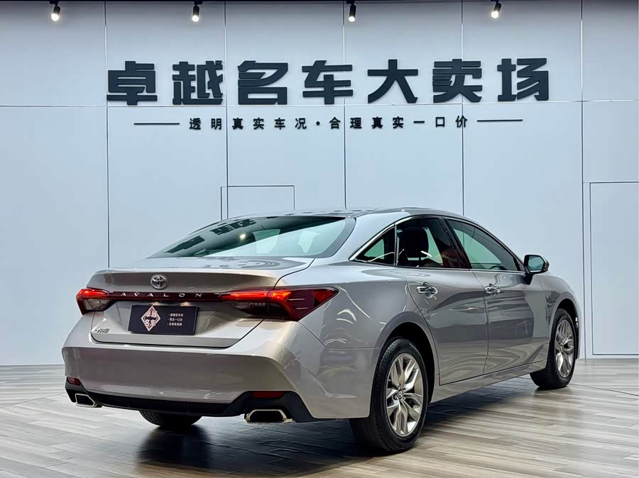 Toyota Avalon 2021 car image #17