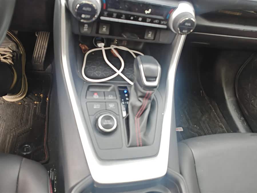 Toyota RAV4 Hybird E+ 2021 #17 Toyota RAV4 Hybird E+ 2021 immagine di auto #17