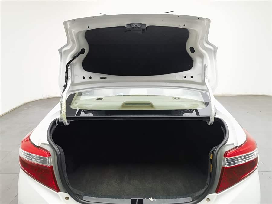 Vios 2015 car image #17