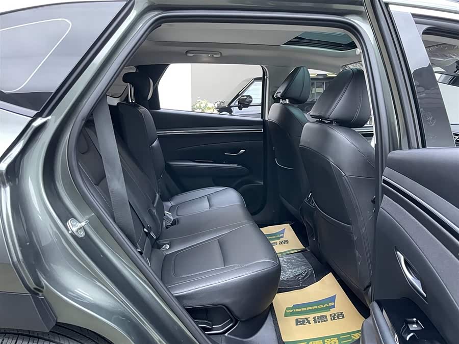 Hyundai Tucson 2023 car image #17
