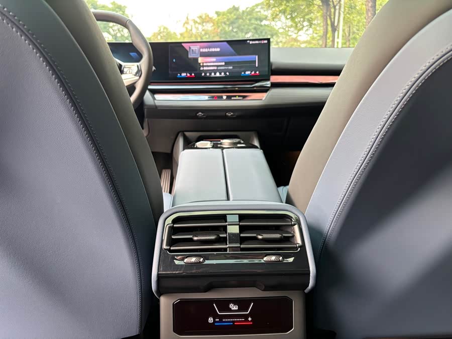BMW i5 2024 #17 BMW i5 2024 car image #17