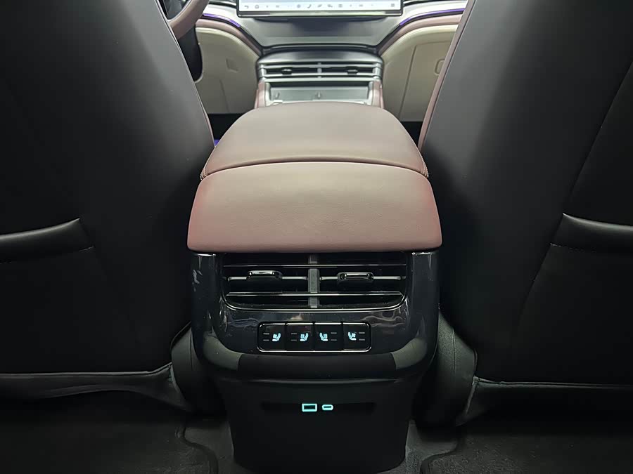 BYD Seal 07 DM-i 2025 car image #17