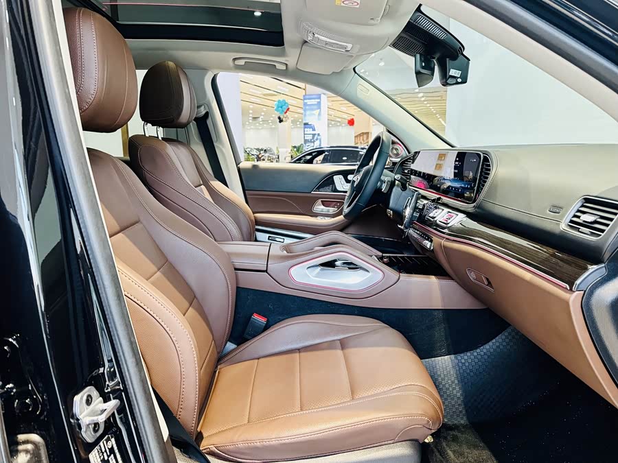 Mercedes-Benz GLE Class 2024 car image #17