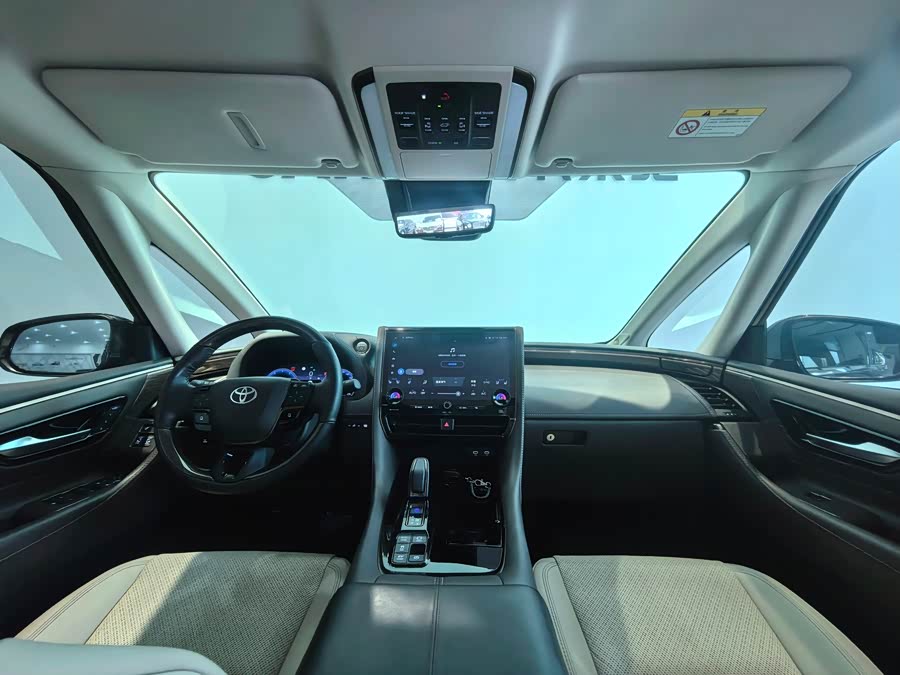 Toyota Alphard 2024 #17 Toyota Alphard 2024 изображение автомобиля #17