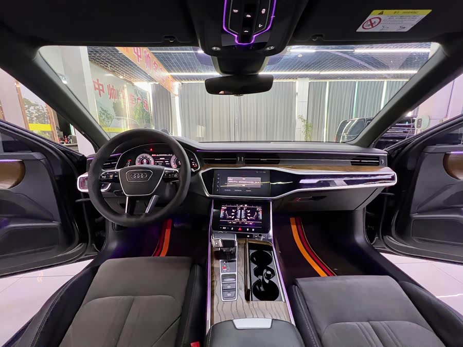 Audi A6L 2019 car image #17