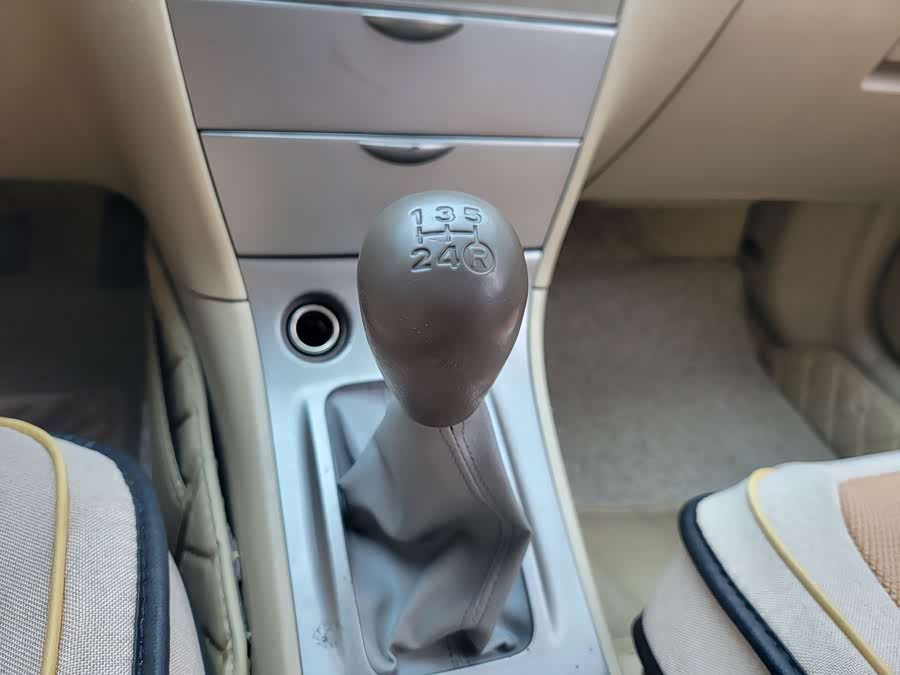 Toyota Corolla (Classic) 2012 #17 Toyota Corolla (Classic) 2012 immagine di auto #17