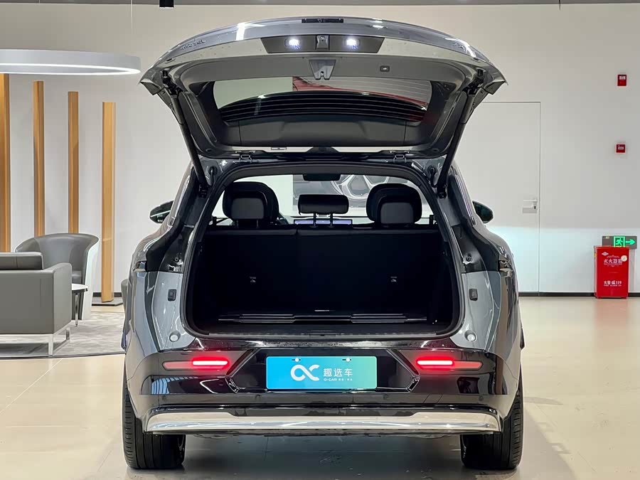 Zeekr 7X 2024 car image #17