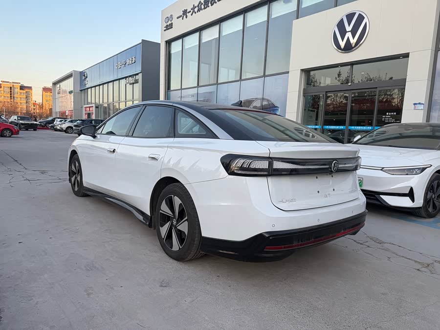 Volkswagen ID.7 Vizzion 2024 #17 Volkswagen ID.7 Vizzion 2024 car image #17