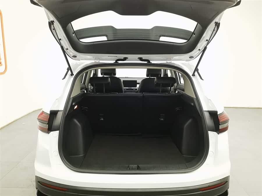 GEELY Coolray 2025 car image #17