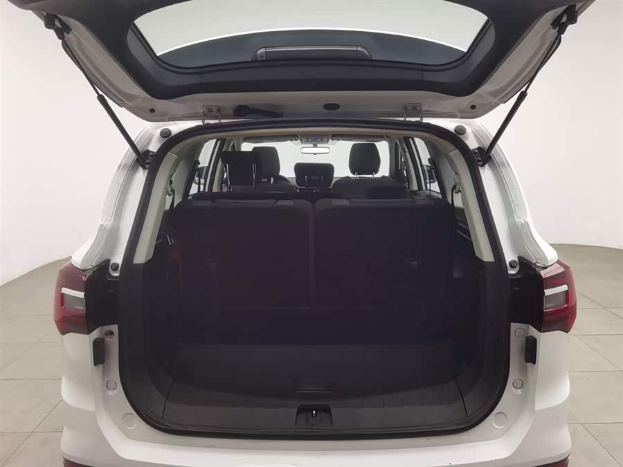 Forthing T5 L 2020 صورة سيارة #17