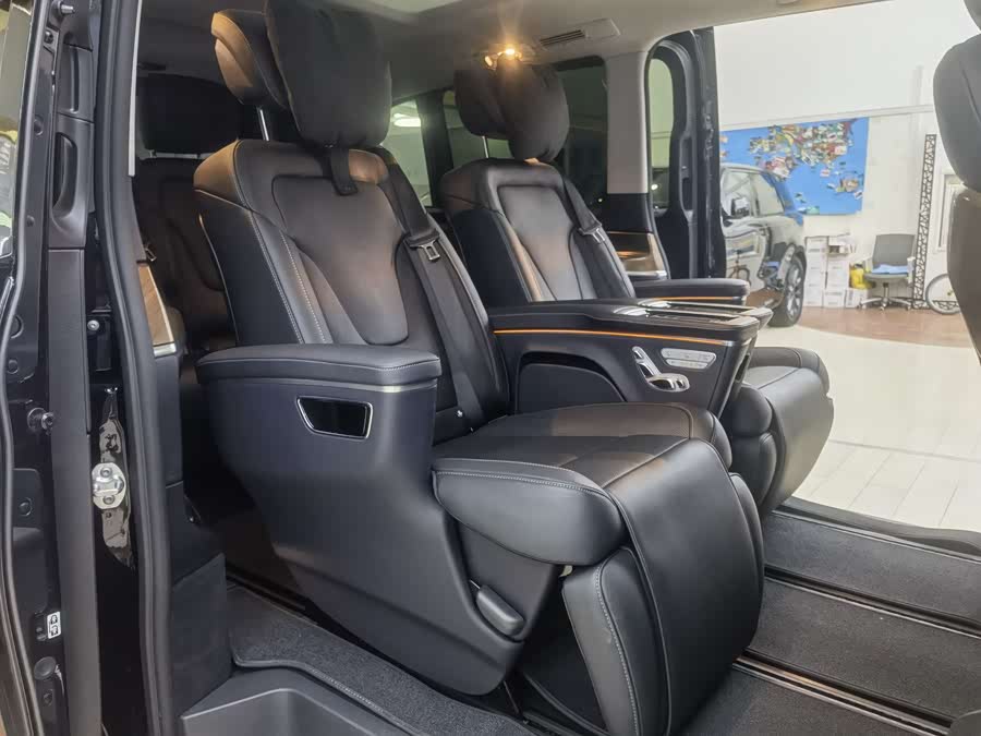 Mercedes-Benz V Class 2024 #17 Mercedes-Benz V Class 2024 car image #17