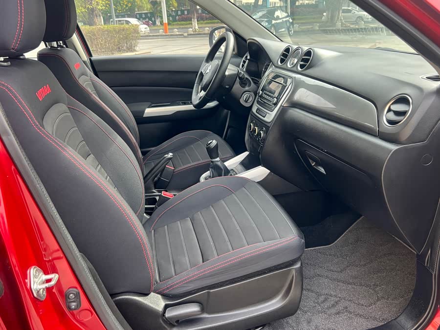 铃木 维特拉 2015 汽车图片 #17