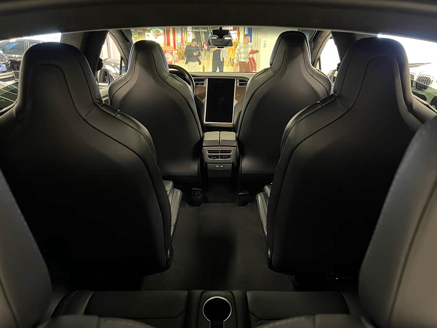 Tesla Model X 2017 car image #17