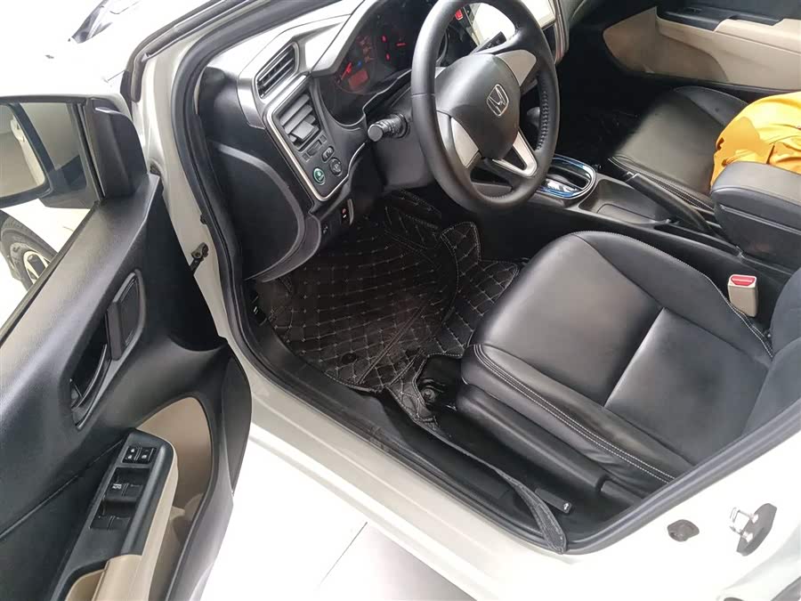 Honda Greiz 2017 #17 Honda Greiz 2017 car image #17