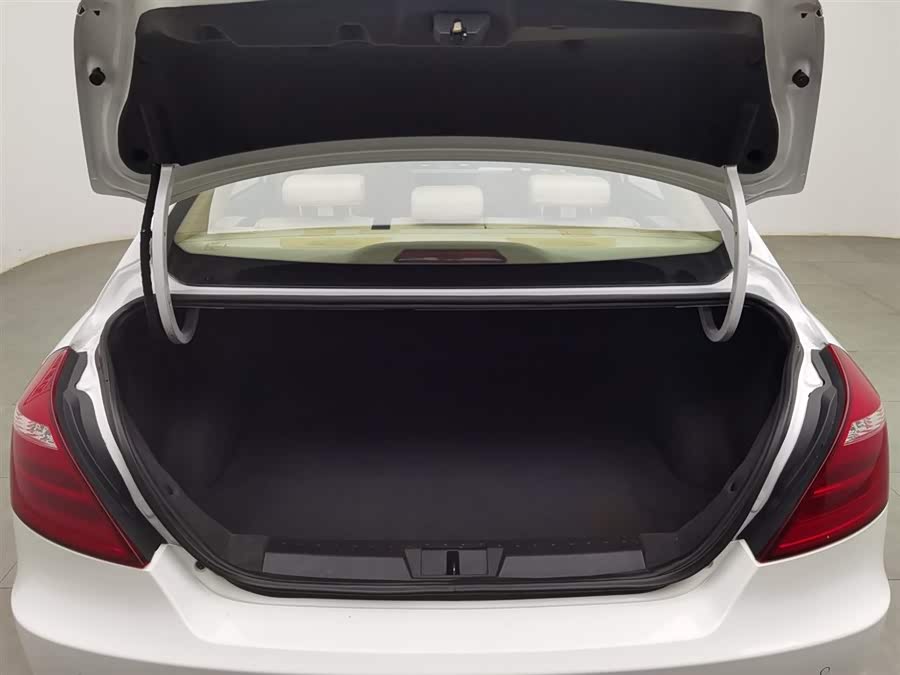 GEELY Emgrand 2017 car image #17
