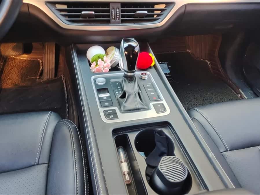 BYD Tang 2019 #17 BYD Tang 2019 car image #17