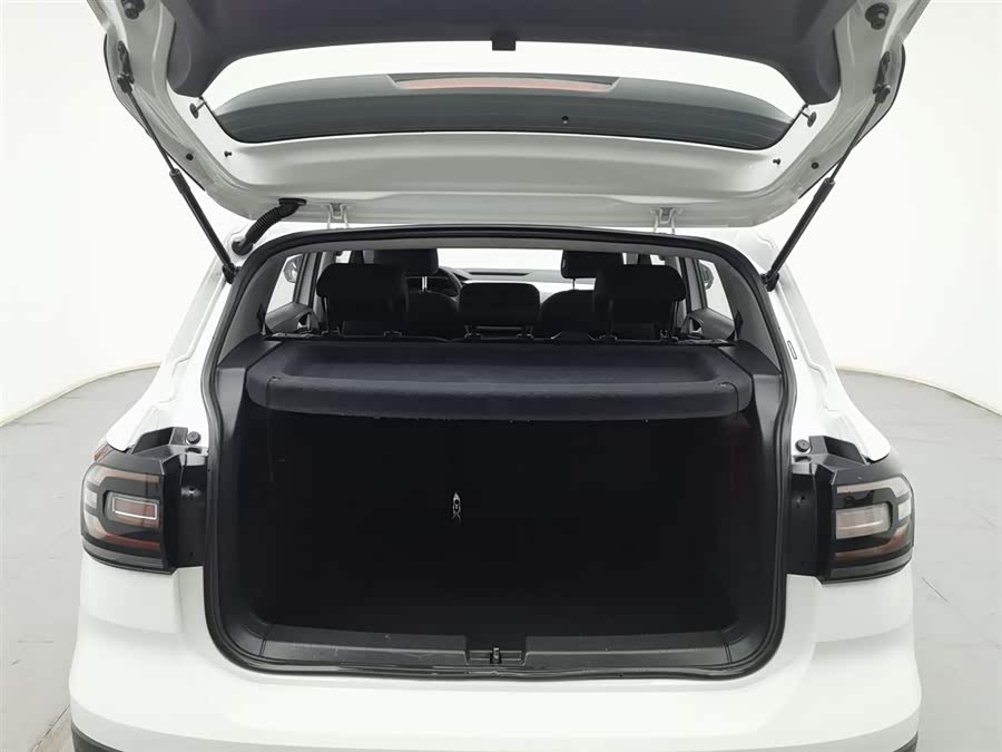 Volkswagen Tacqua 2021 car image #17