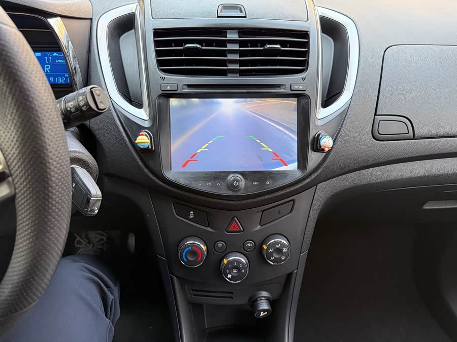 Chevrolet Tracker 2016 #17 Chevrolet Tracker 2016 car image #17