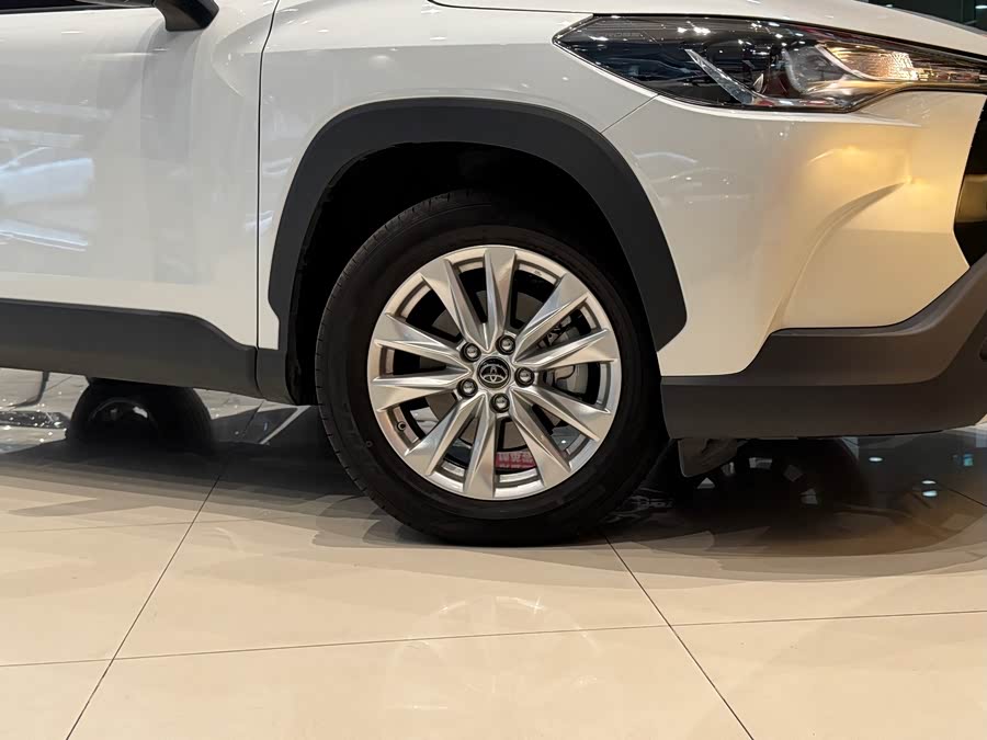 Toyota Corolla Cross 2024 immagine di auto #17