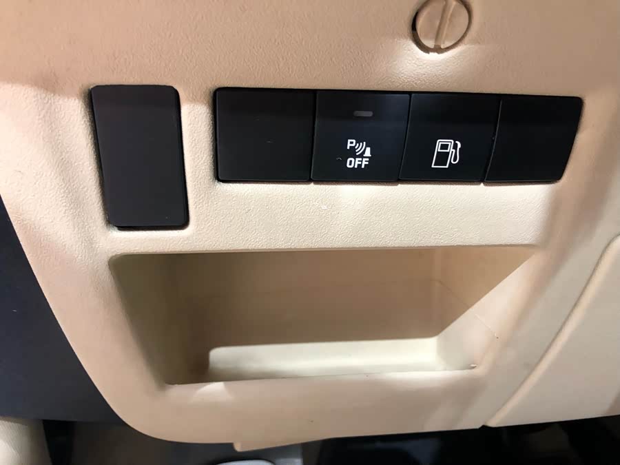 Citroen C-Quatre 2009 car image #17