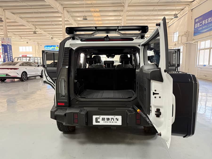 Jetour Traveller 2025 car image #17