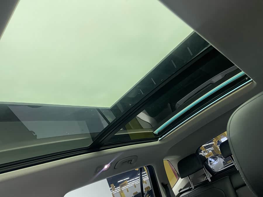 Volkswagen Tiguan L 2020 car image #17