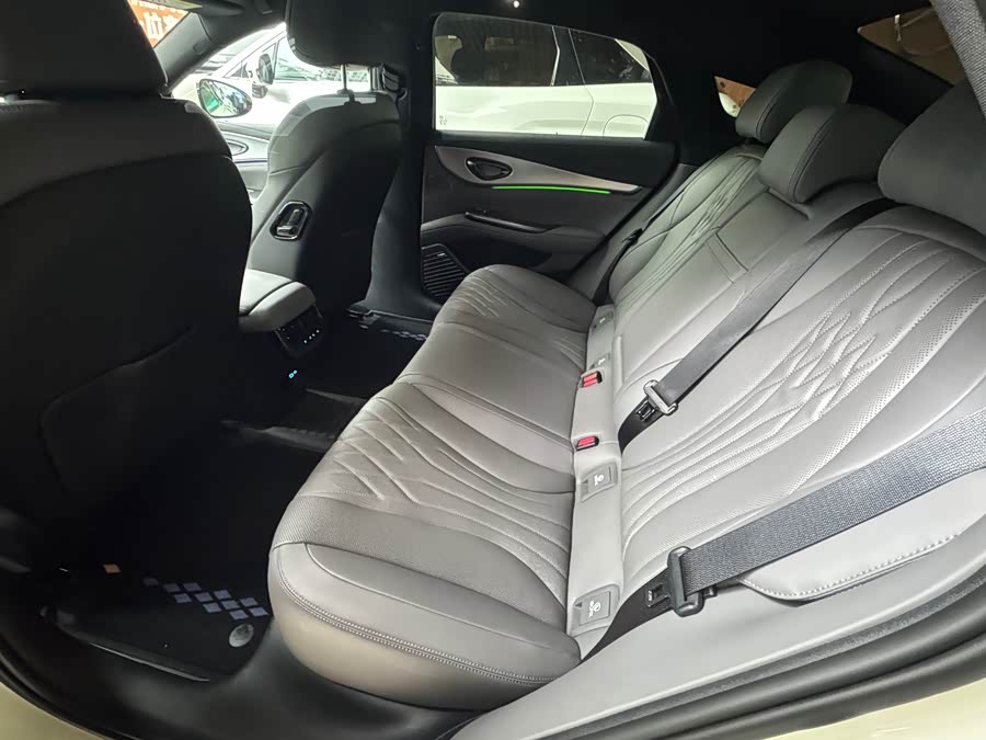 BYD Seal 07 DM-i 2025 #17 BYD Seal 07 DM-i 2025 car image #17