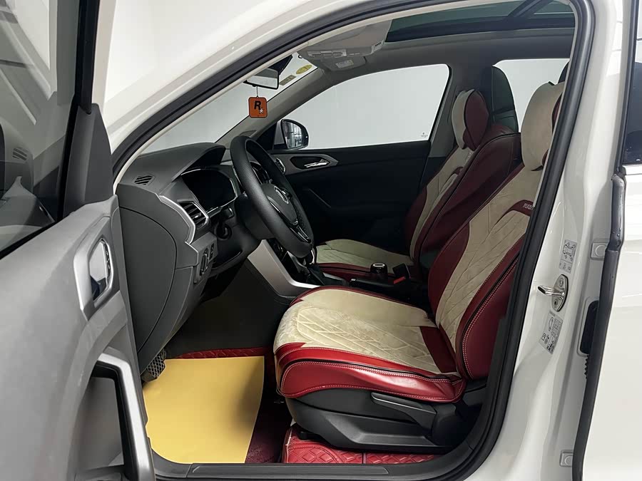 Volkswagen T-Cross 2021 car image #17