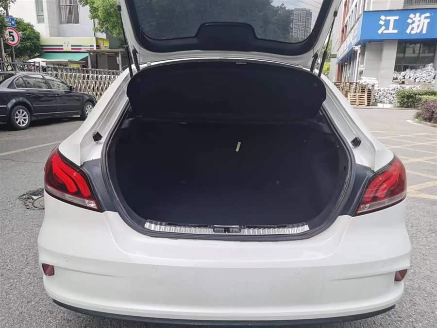 MG 6 2018 car image #17